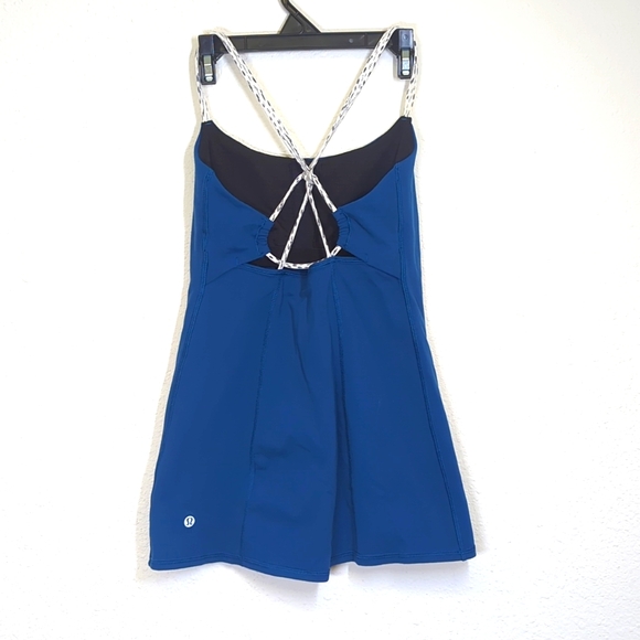 Lululemon tank top with bra size 6 - Picture 2 of 5